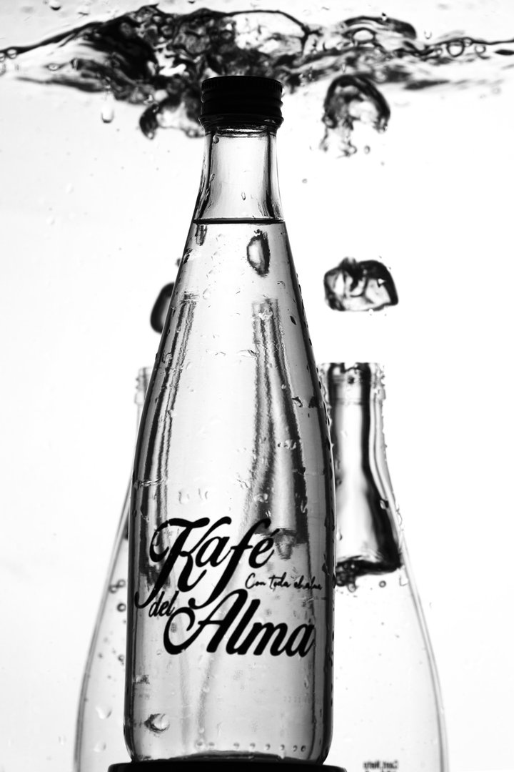 Agua Personalizada en Botella de VIDRIO - Envases Marcados premium para restaurantes y eventos